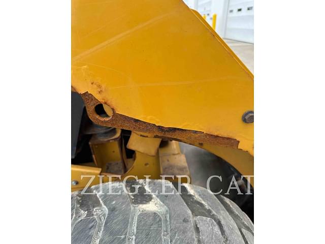 Image of Caterpillar 262D3 equipment image 4