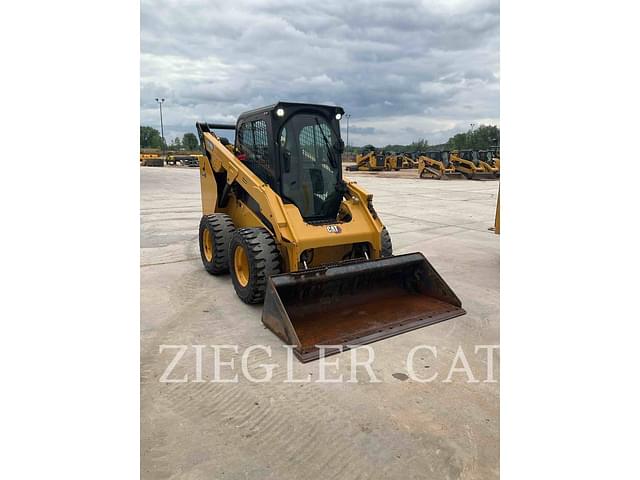 Image of Caterpillar 262D3 equipment image 4