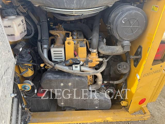 Image of Caterpillar 289D3 equipment image 4