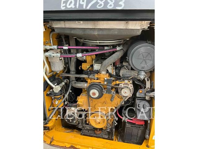 Image of Caterpillar 299D3 equipment image 3