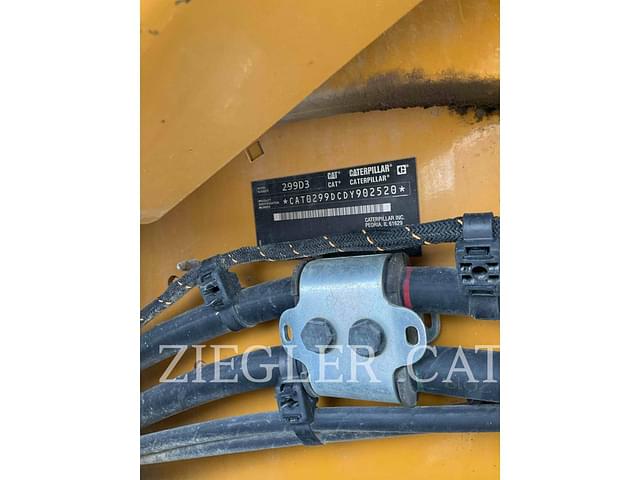 Image of Caterpillar 299D3 equipment image 3