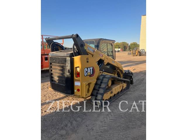 Image of Caterpillar 299D3 equipment image 2