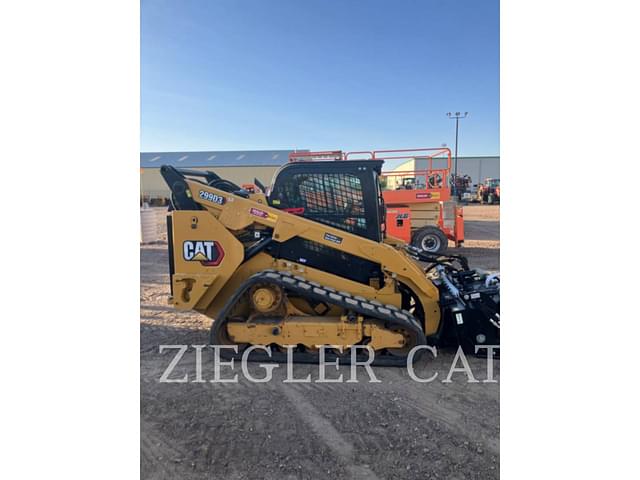 Image of Caterpillar 299D3 equipment image 3