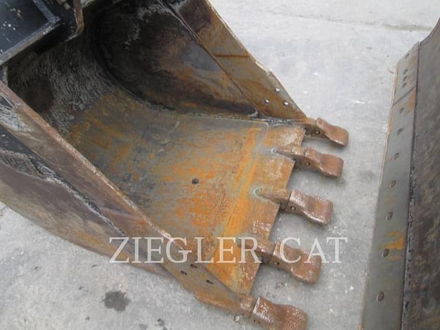 Image of Caterpillar 310 equipment image 2