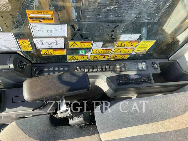 Image of Caterpillar 313F equipment image 4