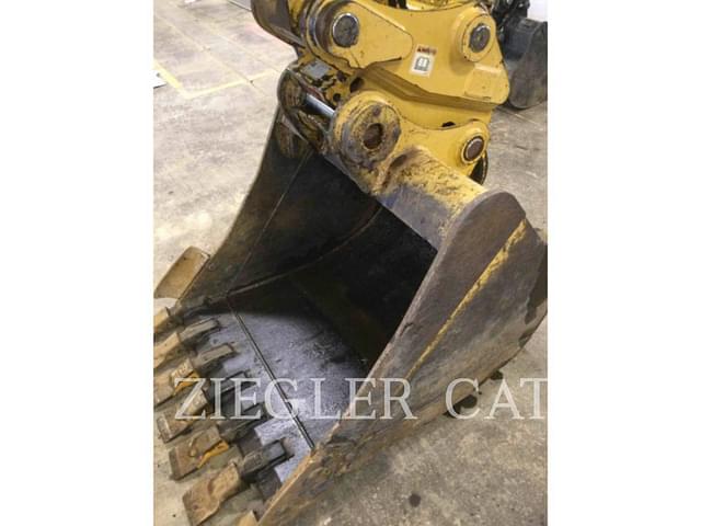 Image of Caterpillar 315FL equipment image 4