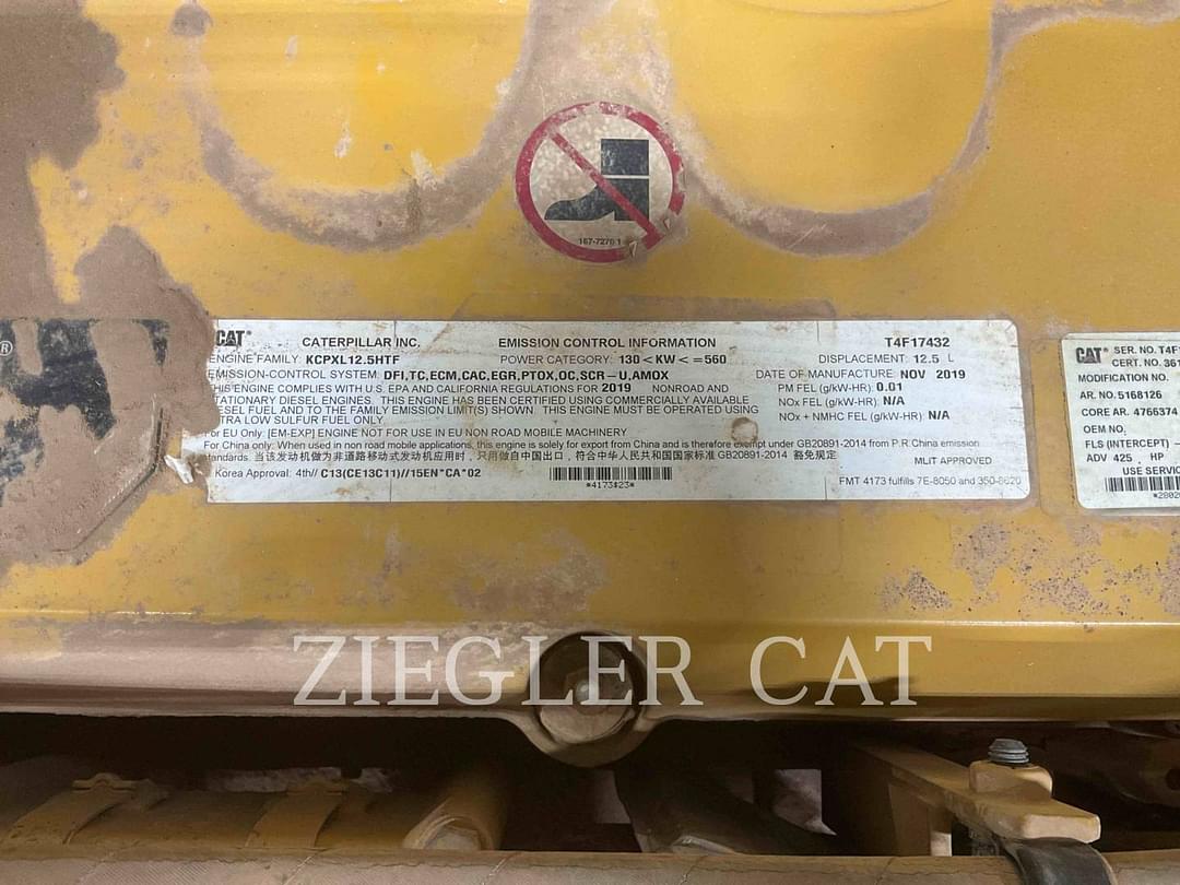 Image of Caterpillar 352F Primary image