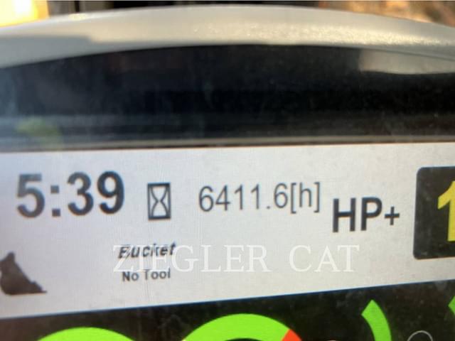 Image of Caterpillar 352F equipment image 2