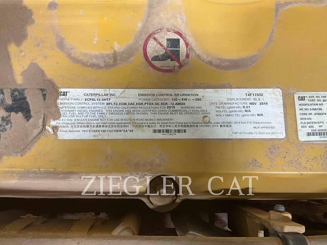 Image of Caterpillar 352F equipment image 4