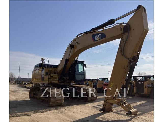 Image of Caterpillar 352F equipment image 4