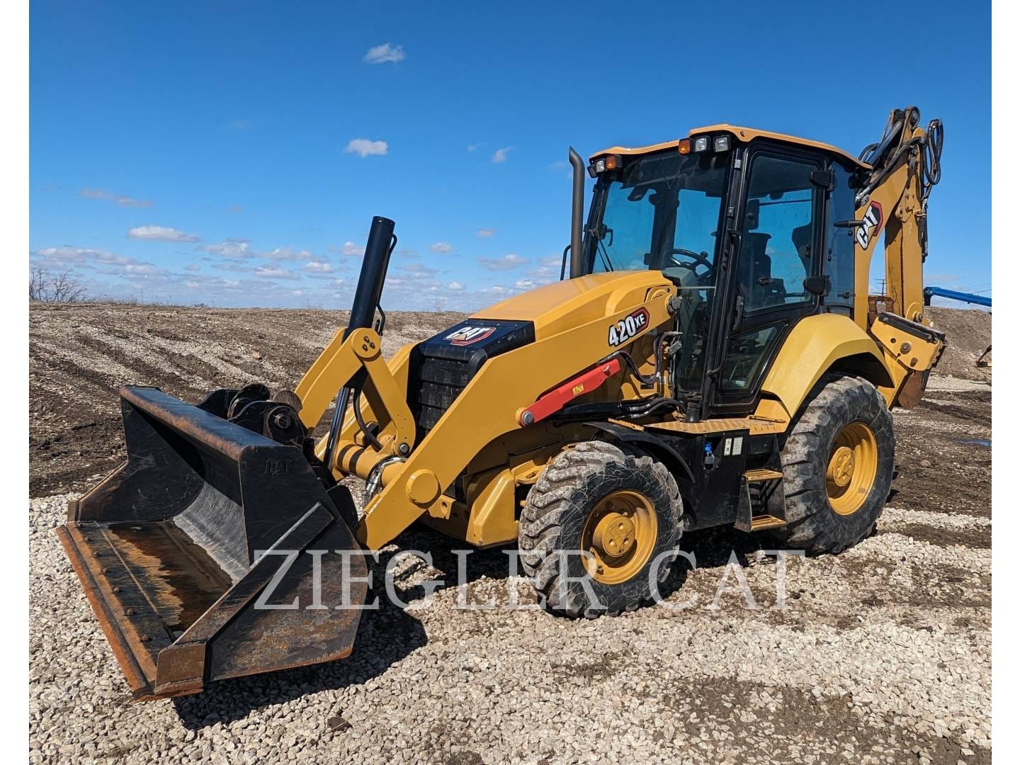 Main image Caterpillar 420XE