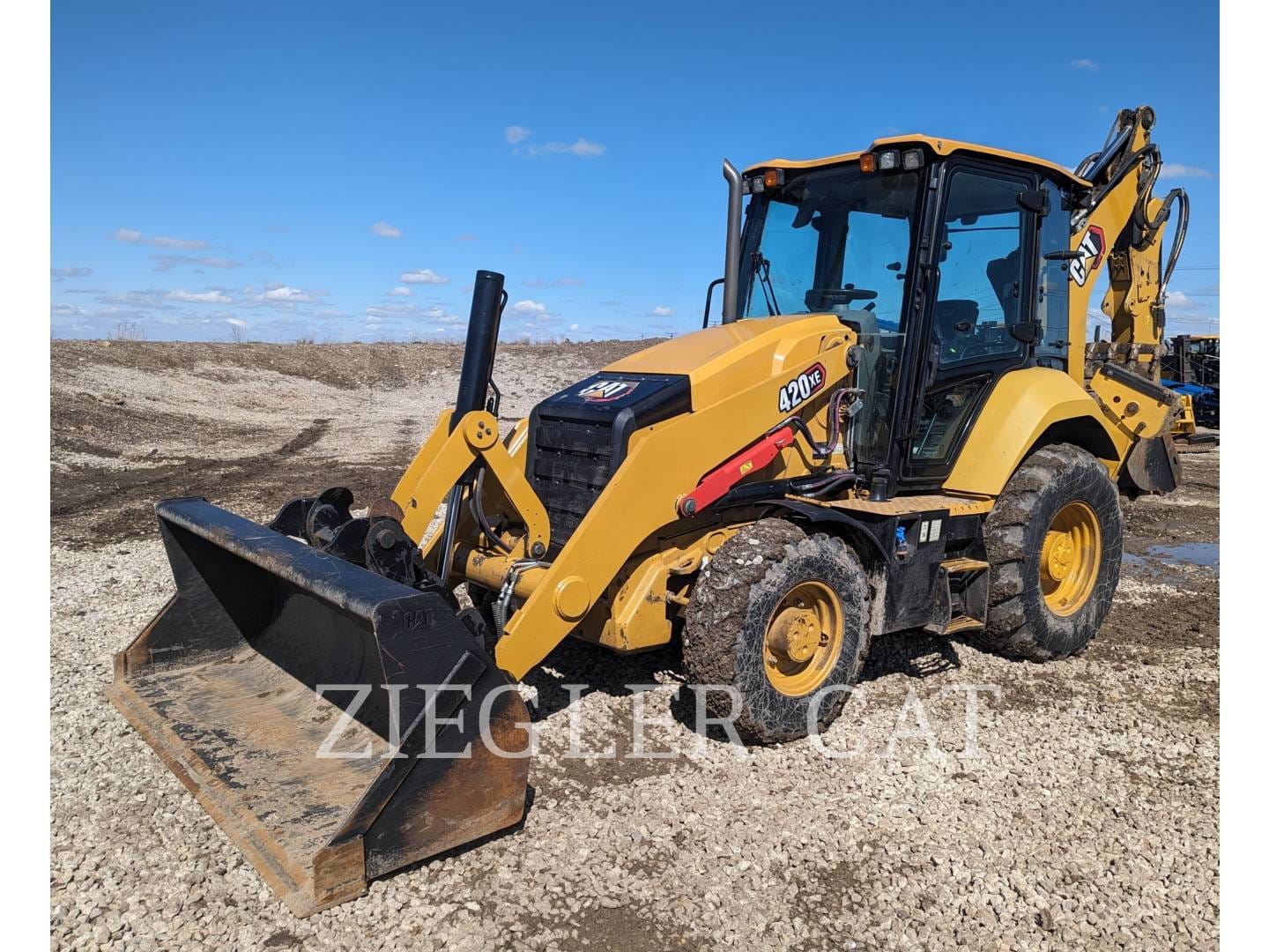 Main image Caterpillar 420XE
