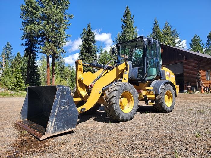 Main image Caterpillar 908M