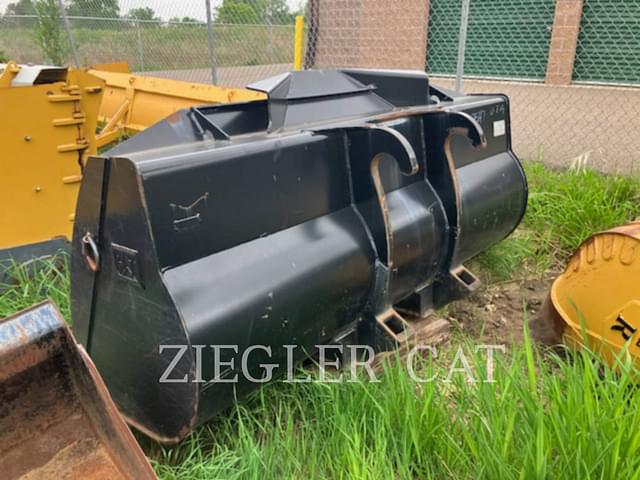 Image of Caterpillar 926M equipment image 1