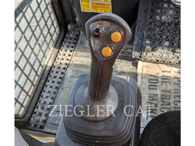 Image of Caterpillar 963K equipment image 3