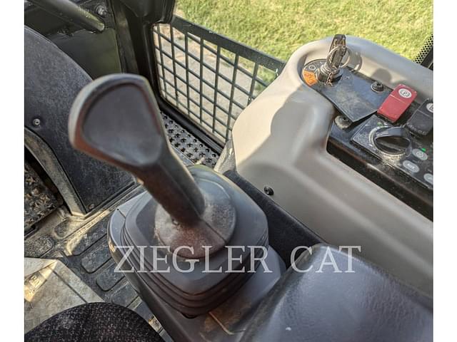 Image of Caterpillar 963K equipment image 2