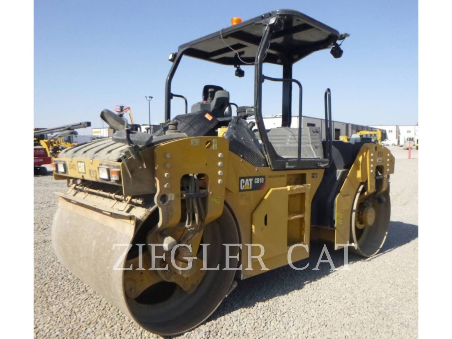2020 Caterpillar CB10 Equipment Image0