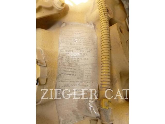Image of Caterpillar D3 equipment image 2
