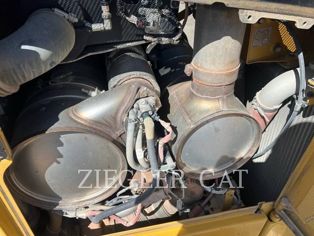 Image of Caterpillar D6LGP equipment image 1
