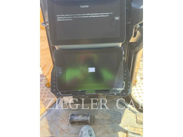 Image of Caterpillar D6XE LGP equipment image 2