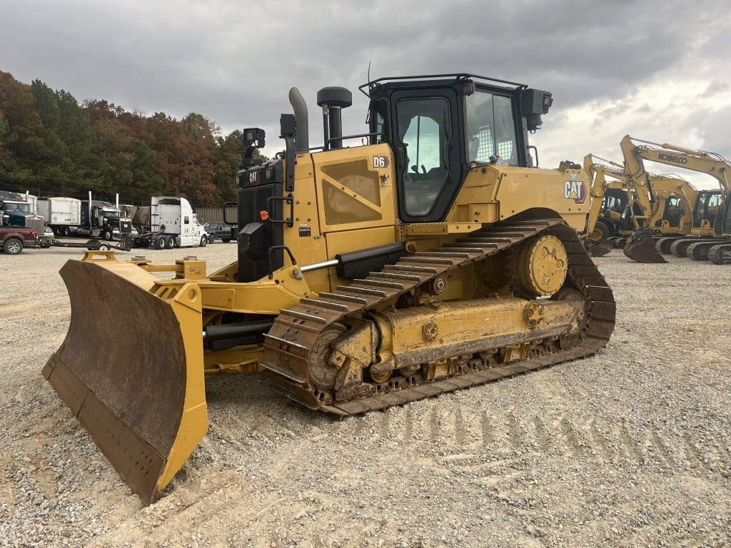 2020 Caterpillar D6LGP Equipment Image0