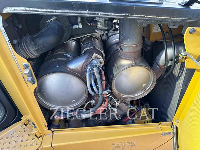 Image of Caterpillar D6XE LGP equipment image 4