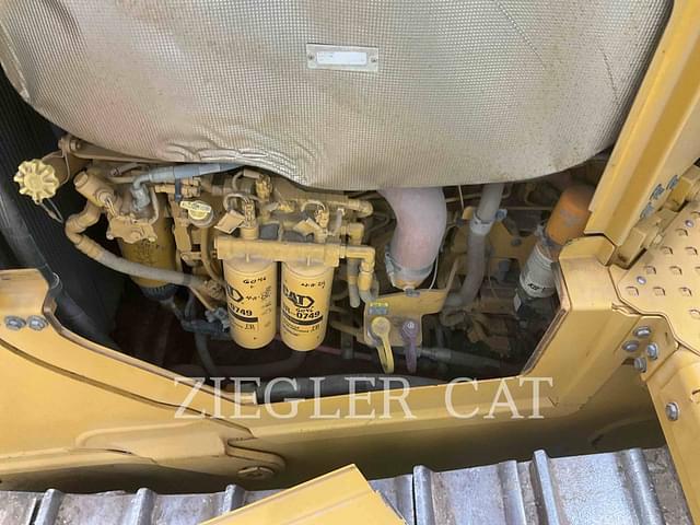 Image of Caterpillar D6XE LGP equipment image 3
