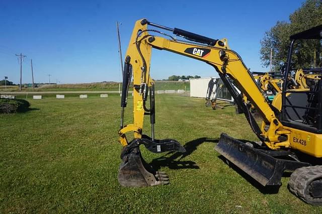 Image of Caterpillar 303.5E CR equipment image 2