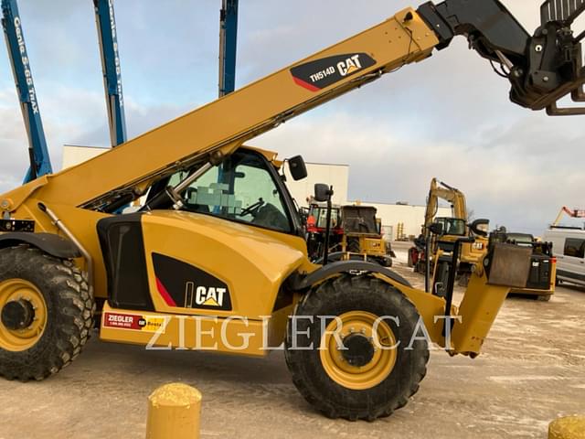 Image of Caterpillar TH514D equipment image 2