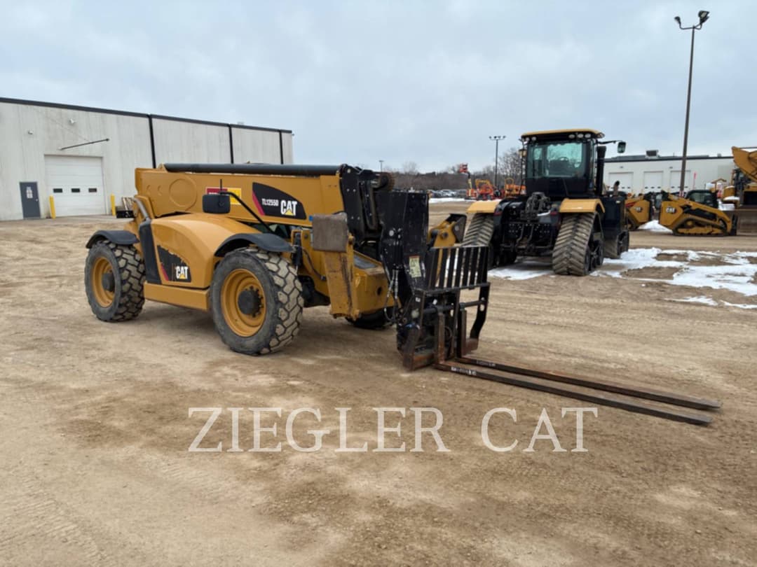 Image of Caterpillar TL1255D Primary image