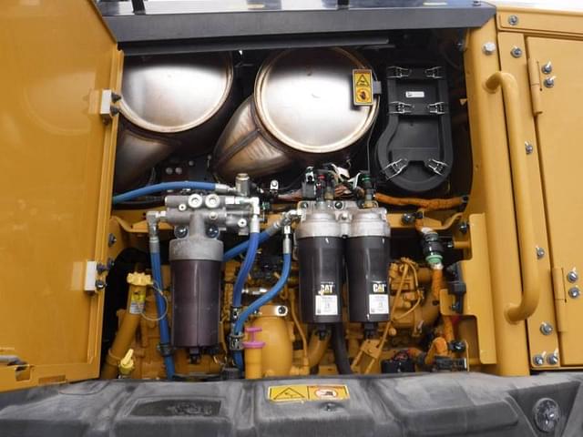 Image of Caterpillar 140 equipment image 1