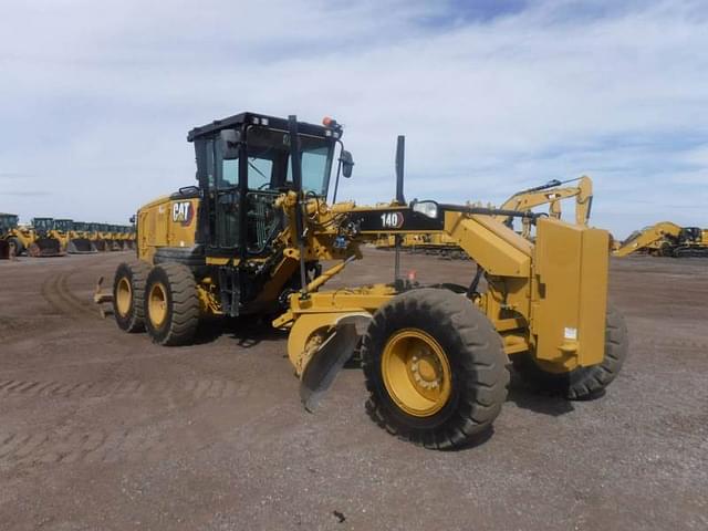 Image of Caterpillar 140 equipment image 1