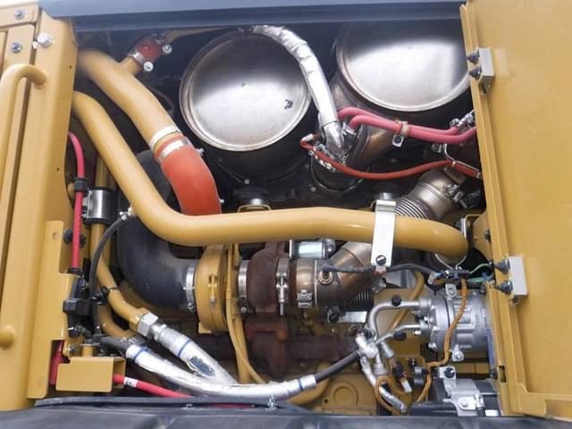 Image of Caterpillar 140 equipment image 1