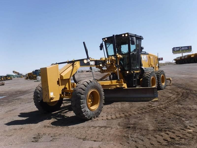 Image of Caterpillar 140 Primary image