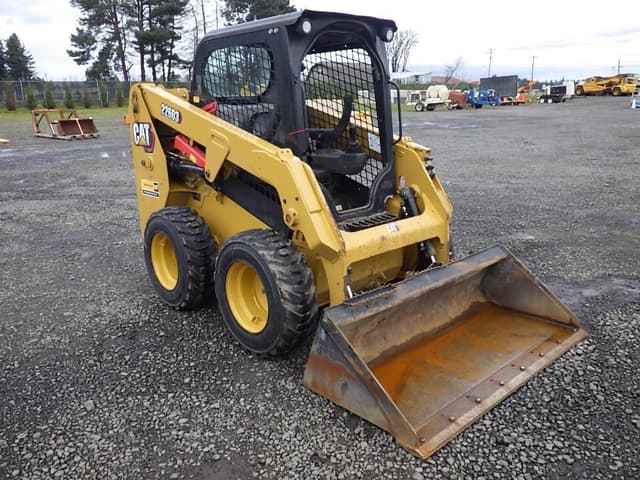 Image of Caterpillar 226D3 equipment image 2