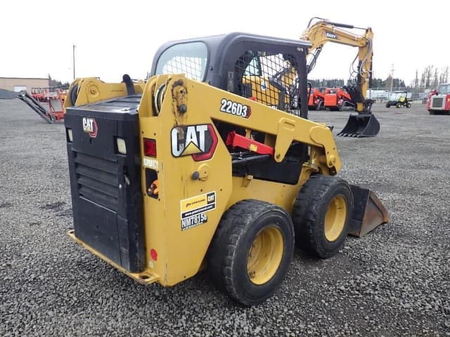 Image of Caterpillar 226D3 equipment image 4