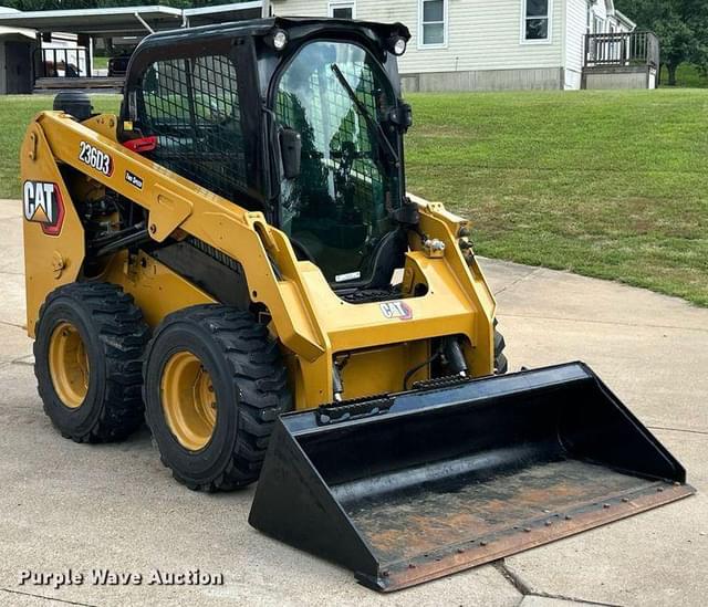 Image of Caterpillar 236D3 equipment image 2