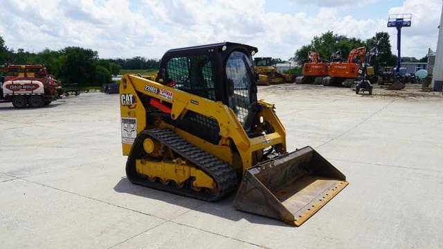 Image of Caterpillar 239D3 equipment image 3
