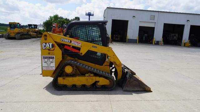Image of Caterpillar 239D3 equipment image 4