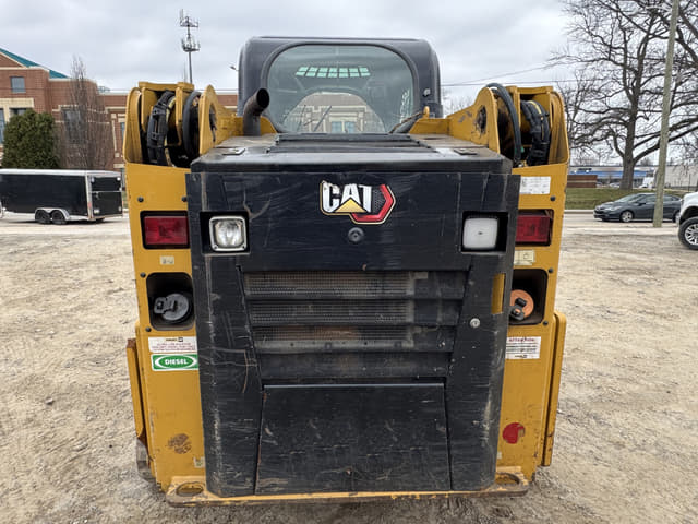 Image of Caterpillar 239D3 equipment image 2