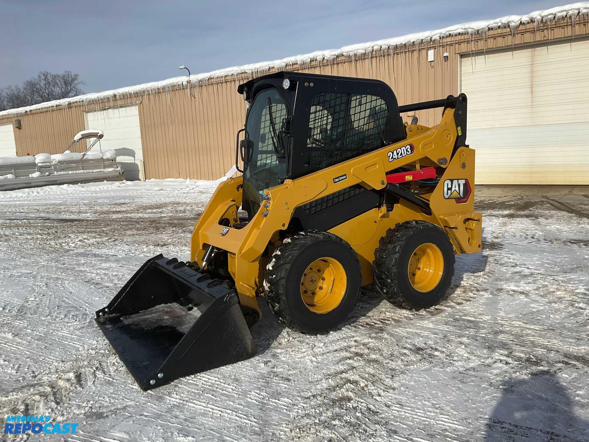 Main image Caterpillar 242D3