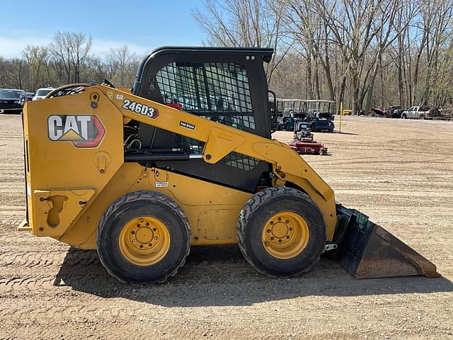 Image of Caterpillar 246D equipment image 3