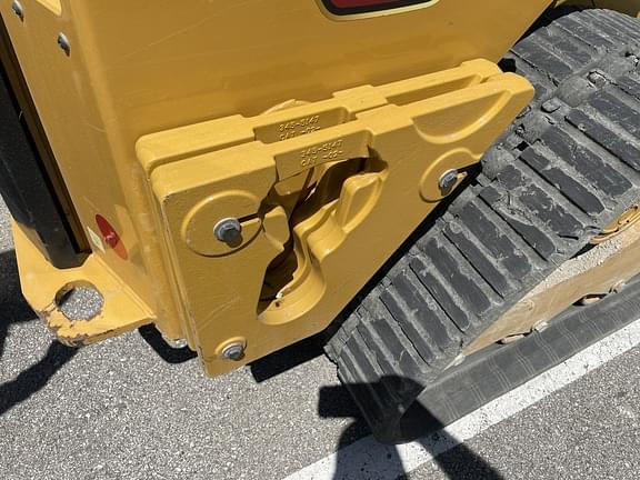 Image of Caterpillar 259D3 equipment image 4