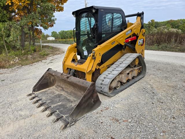 Image of Caterpillar 259D3 equipment image 2