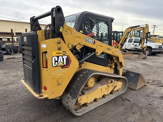Image of Caterpillar 259D3 equipment image 4