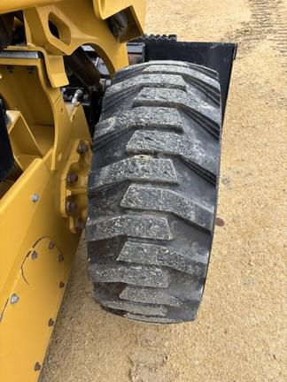 Image of Caterpillar 262D3 equipment image 4