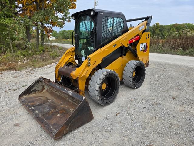 Image of Caterpillar 262D3 equipment image 2