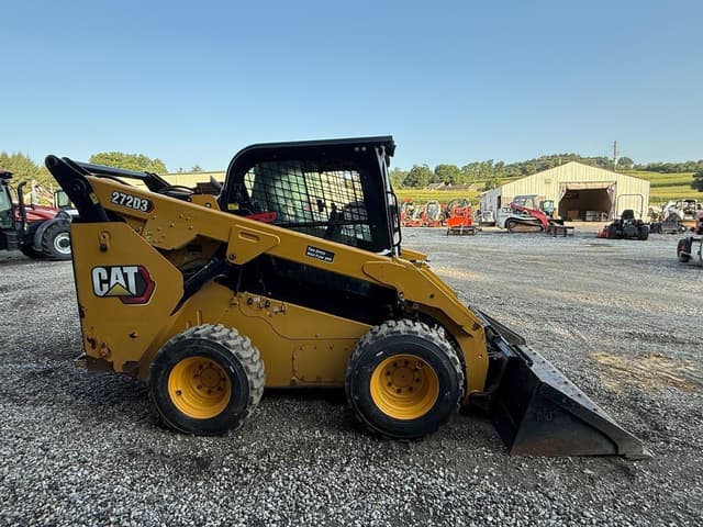 Image of Caterpillar 272D3 equipment image 3