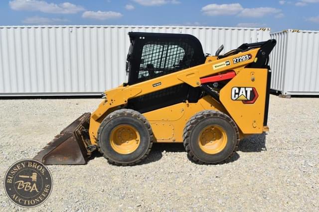 Image of Caterpillar 272D3 equipment image 1