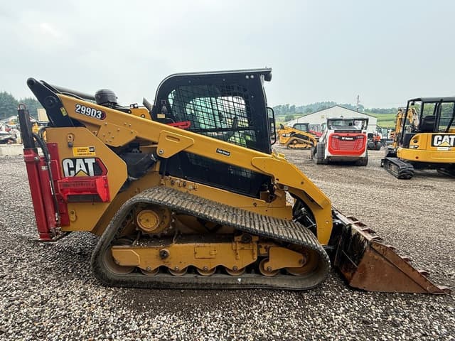 Image of Caterpillar 299D3 equipment image 4